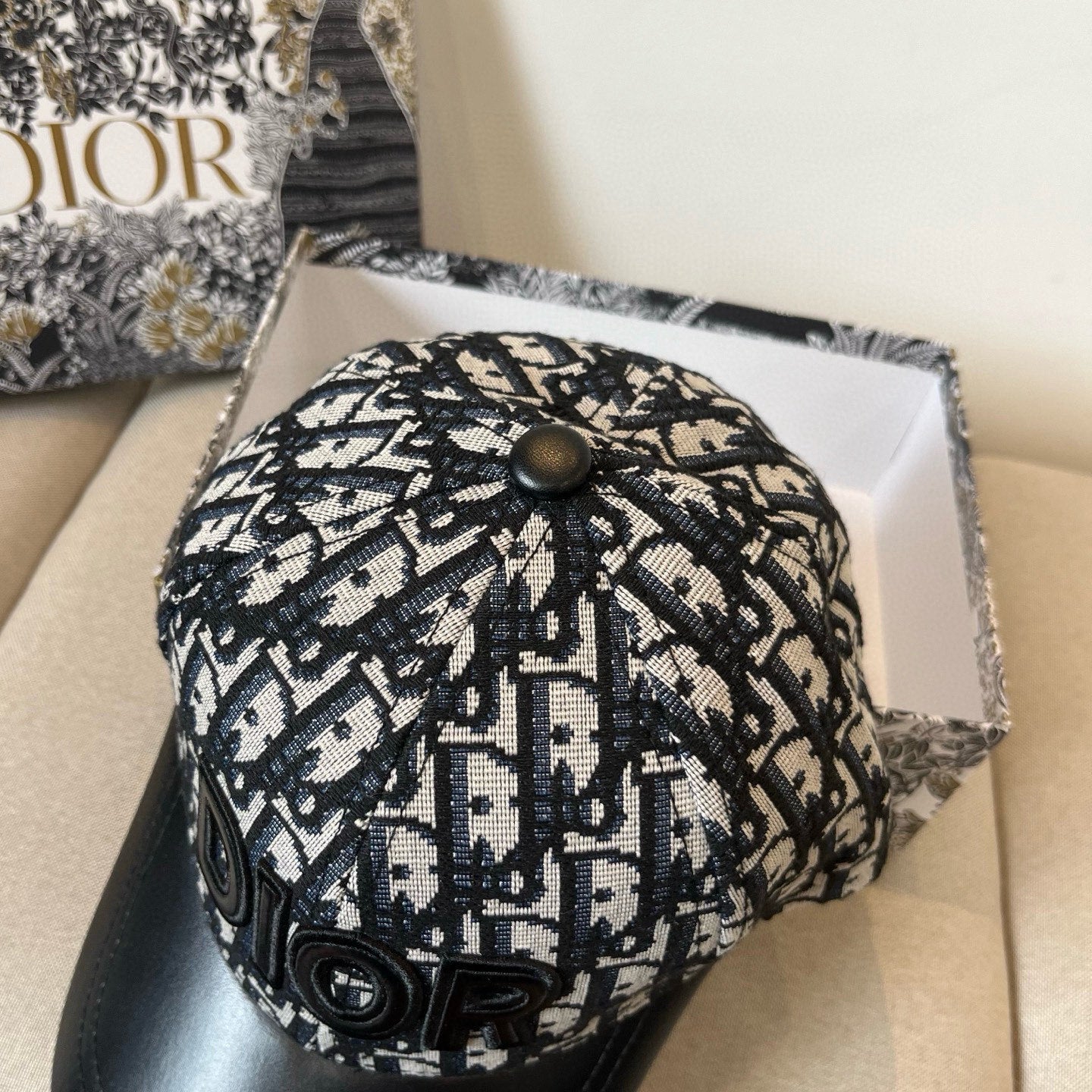 Dior | Oblique Monogram Baseball Cap | Black / White