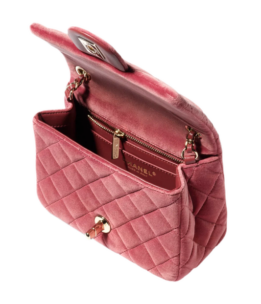 Chanel | Mini Flap Bag | Velvet, Strass & Gold-Tone Metal 
Burgundy | Gold-Tone Chain