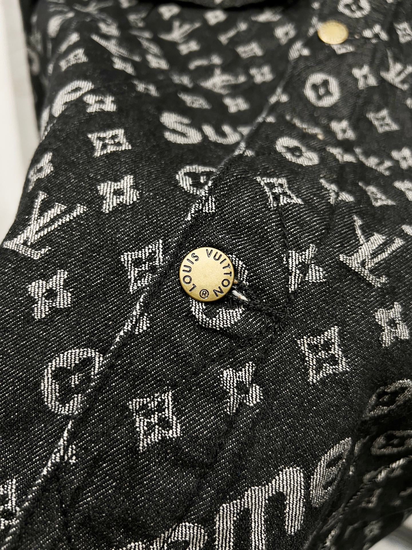 Supreme x Louis Vuitton | RARE 2017 DEADSTOCK | Monogram Denim Jacket | Black
