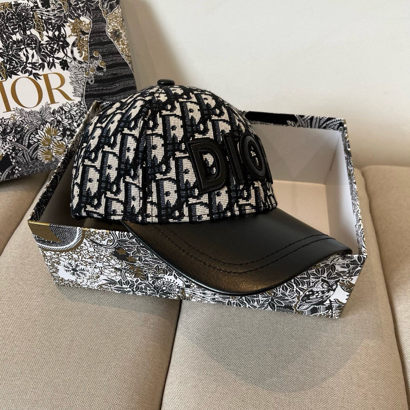 Dior | Oblique Monogram Baseball Cap | Black / White