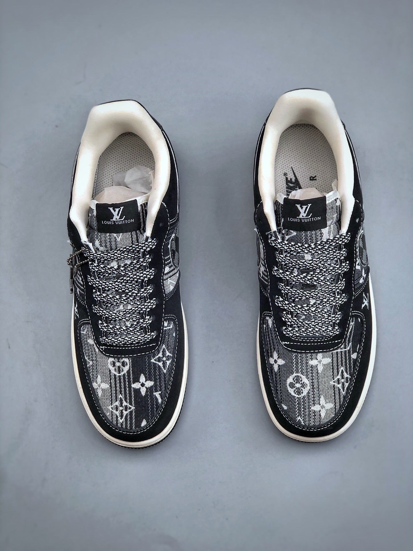 Custom Louis Vuitton x Nike Air Force 1 | Black Monogram