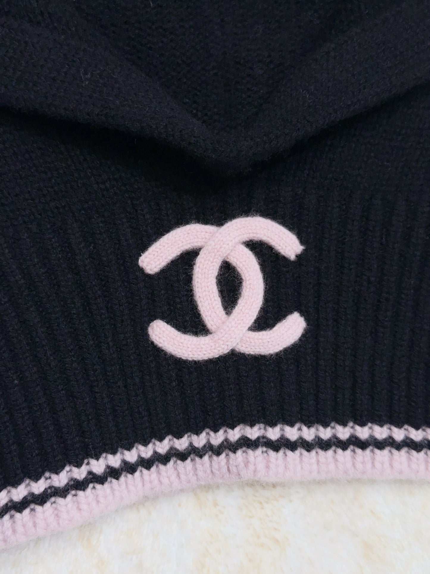 Chanel | Knit Beanie & Scarf Set | Black or White