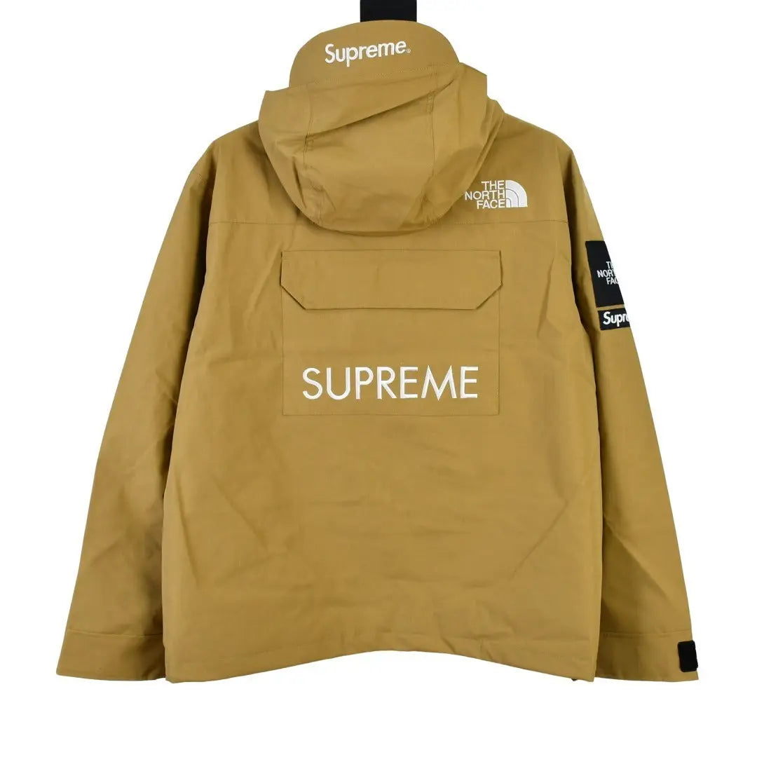 Supreme x The North Face | Utility Pocket Jacket | Pink Camo & Black & Beige Supreme x North Face