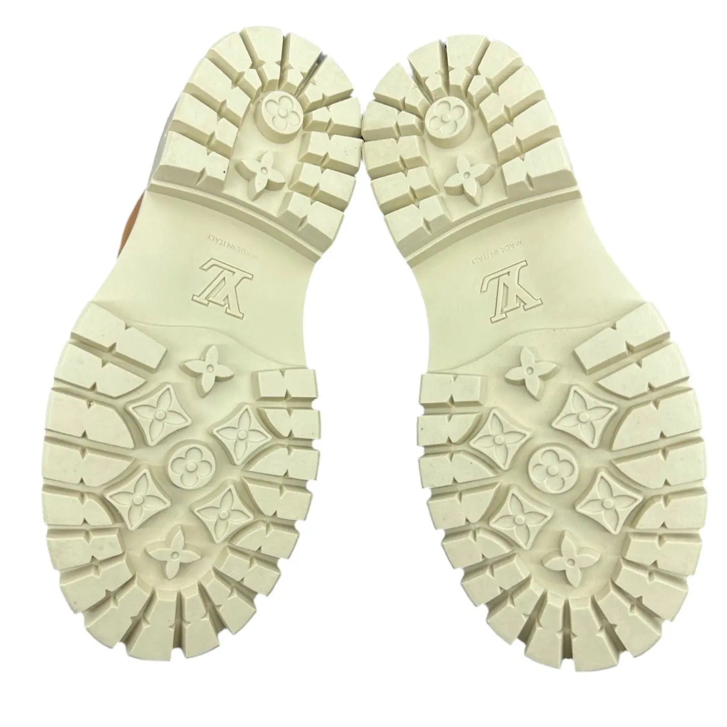 Louis Vuitton Pink Leather Hiking Boots – Luxe Streetwear Meets Rugged Edge Louis Vuitton