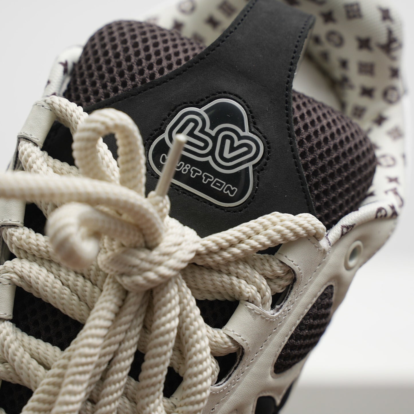 Louis Vuitton | Skate Sneaker Black & White Monogram Flower