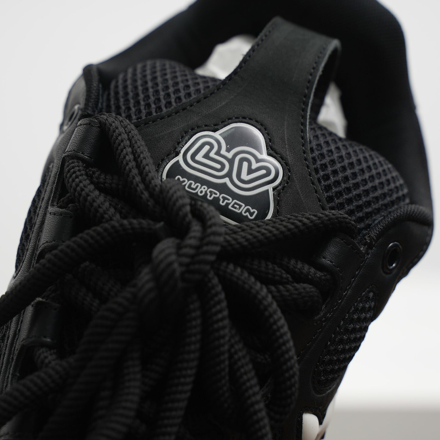 Louis Vuitton | Skate Sneaker Black Monogram Flower