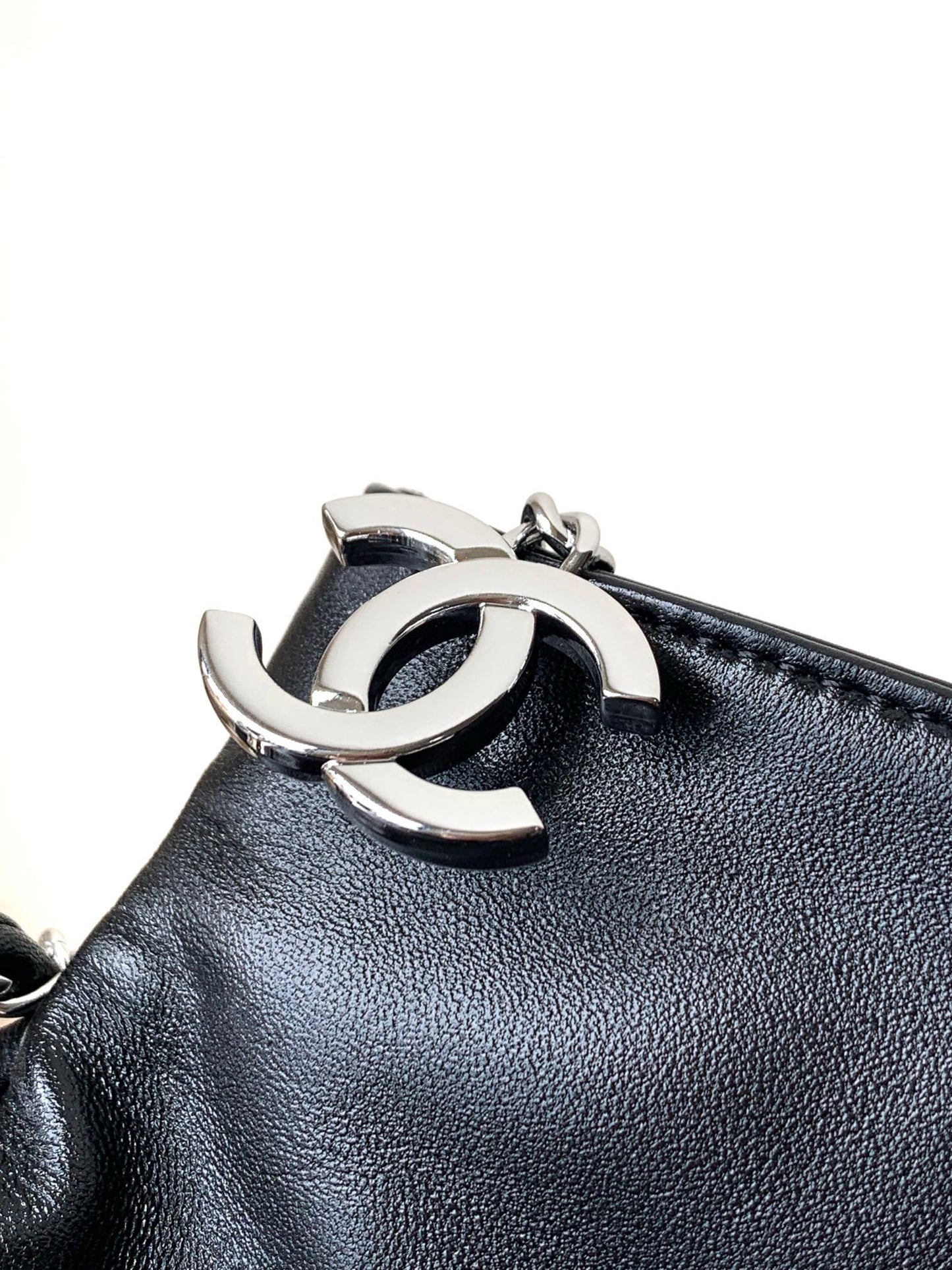 Chanel | Medium Ultimate Soft Tote | Black
