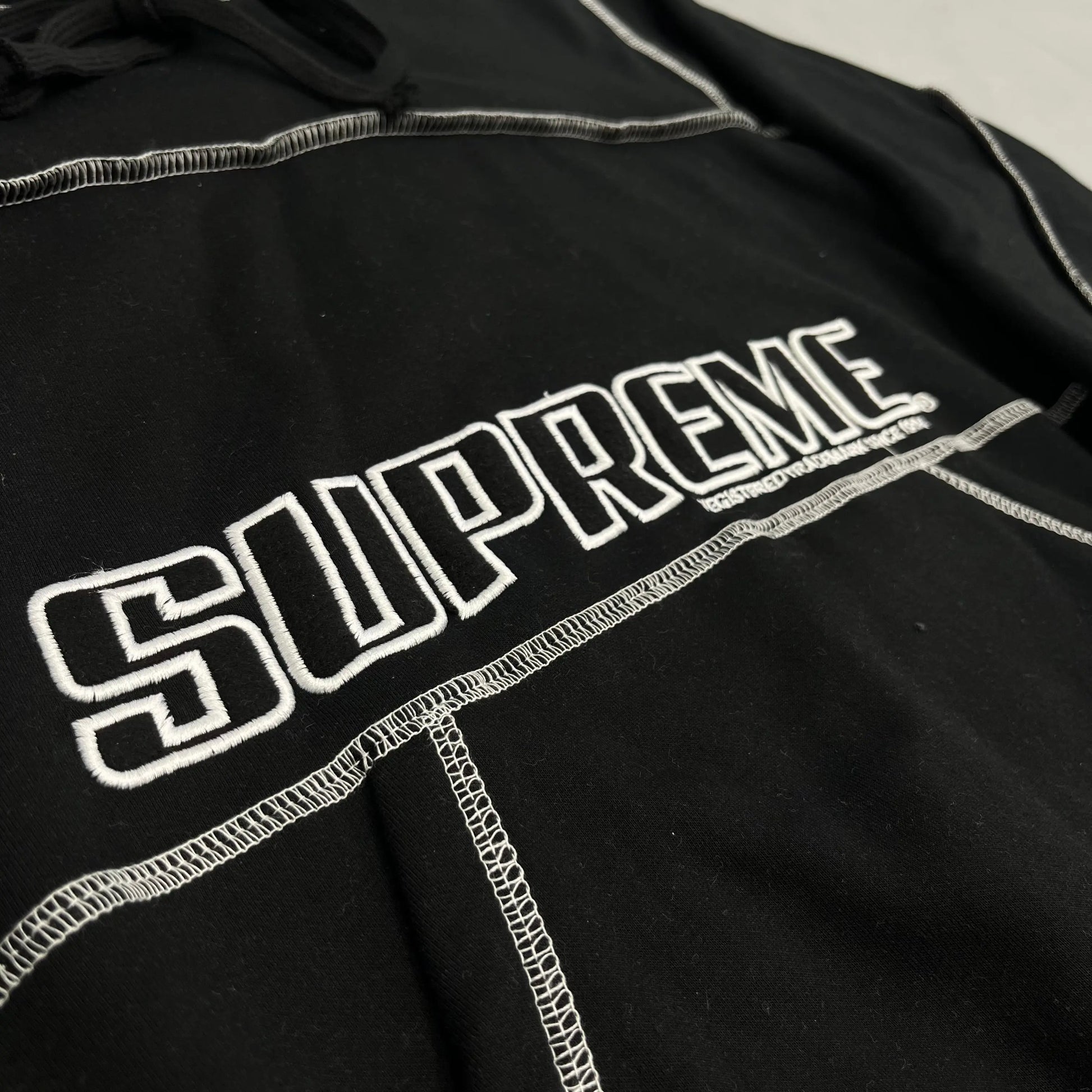 Supreme | Logo Hoodie | Black UndergroundDesignerPlug