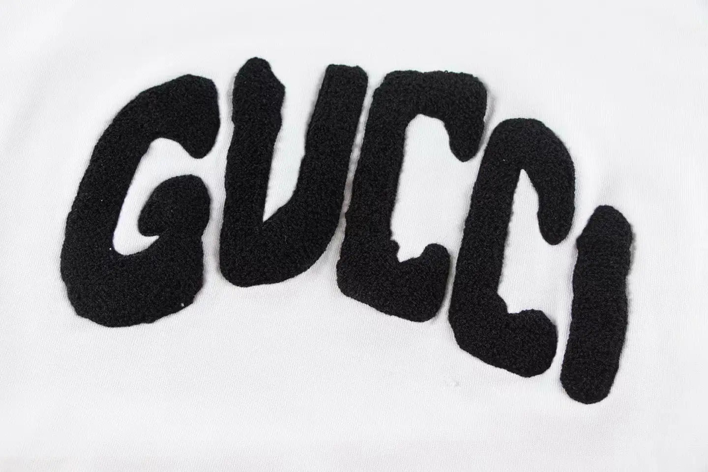 Gucci | Terry Appliqué Logo Sweatshirt | White & Black Gucci