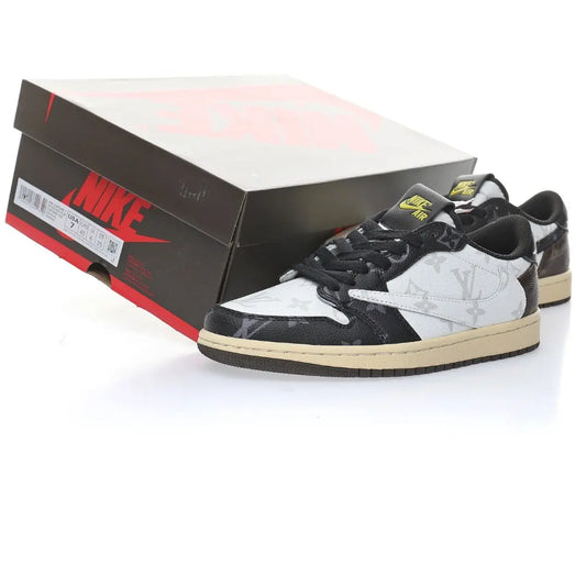 Louis Vuitton | Monogram Black & White Low Top Sneakers Louis Vuitton