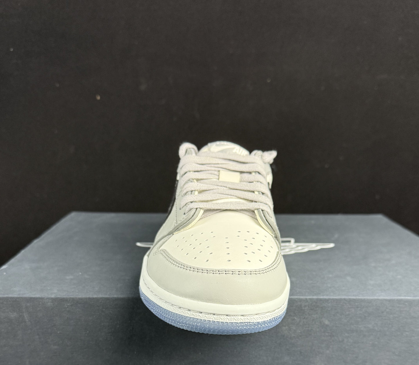 Dior x Air Jordan 1 Low | White / Grey