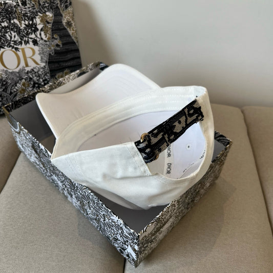 Dior | Oblique Baseball Cap | White, Black, Beige