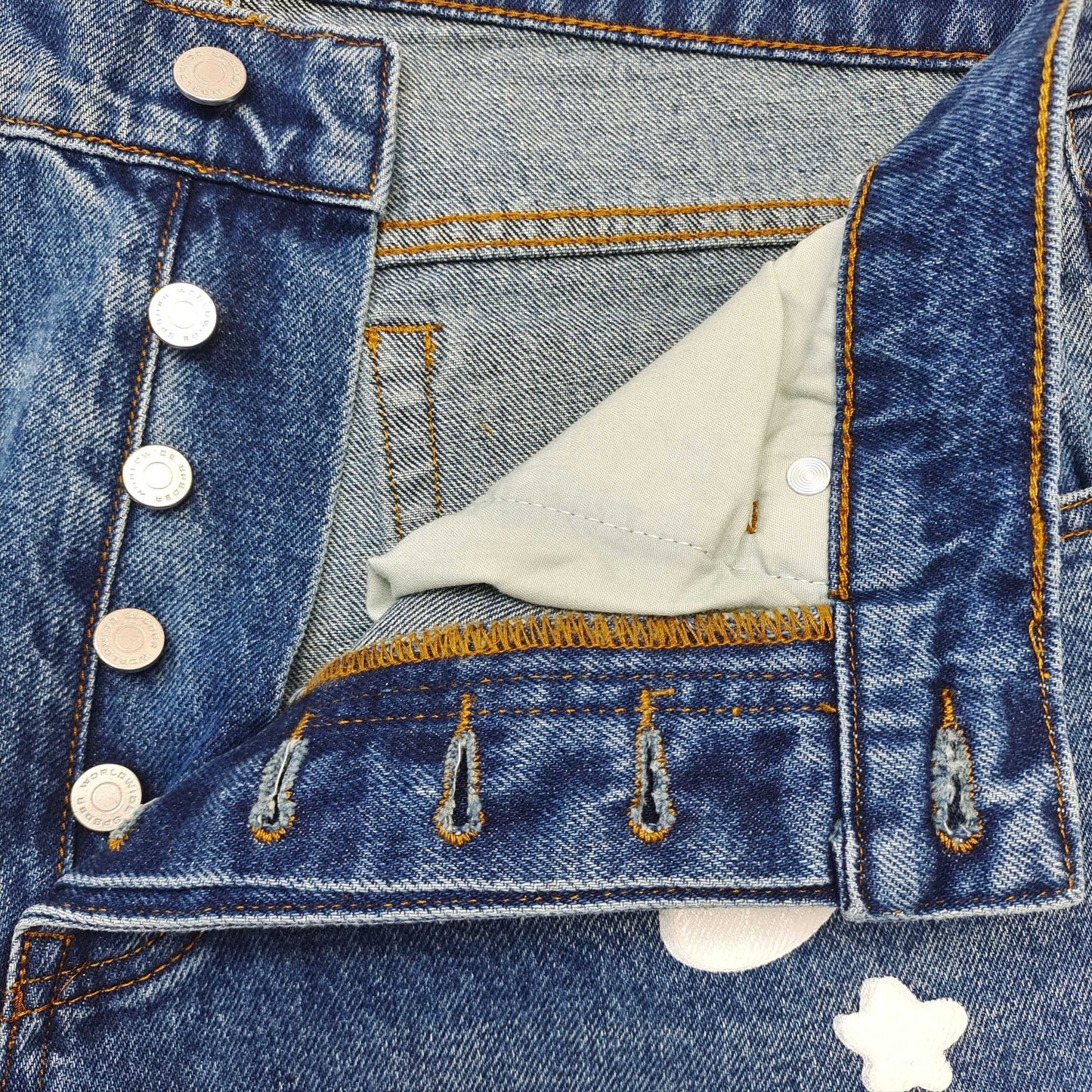 Sp5der | Beluga Wash Denim Jeans | Light Indigo