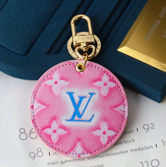 Louis Vuitton | Valentine’s Day Illustre Bag Charm