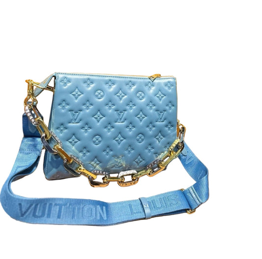 Louis Vuitton | LV Remix Croissant PM Vernis | Light Blue Edition