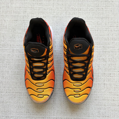 Nike Air Max Plus | Tiger Orange Black Gradient