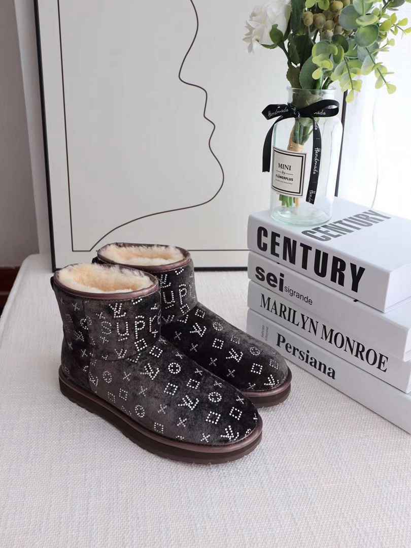 Custom LV x Supreme Winter Boots | Shearling Multiple Color Options