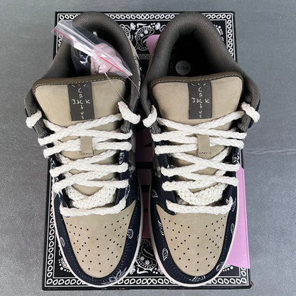 Nike SB Dunk Low | Travis Scott