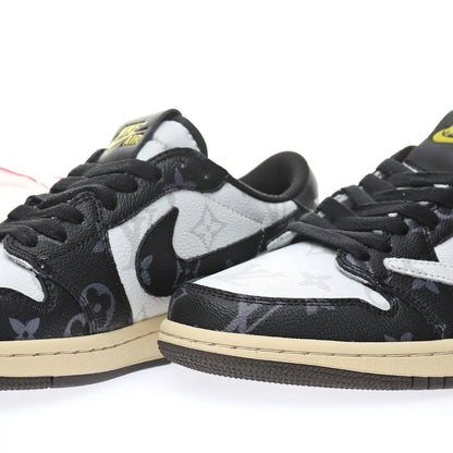 Louis Vuitton | Monogram Black & White Low Top Sneakers Louis Vuitton