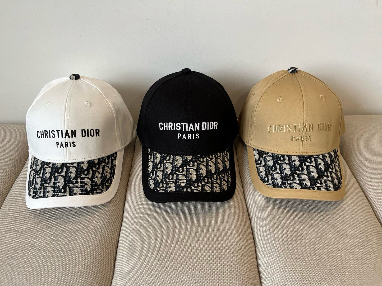 Dior | Oblique Baseball Cap | White, Black, Beige