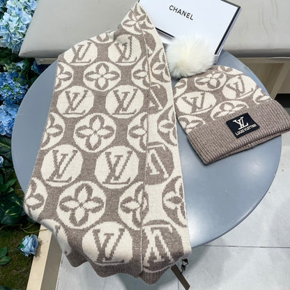 Louis Vuitton | Monogram Knit Beanie & Scarf Set | Black / White (Pom Beanie)