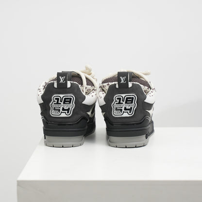 Louis Vuitton | Skate Sneaker Black & White Monogram Flower
